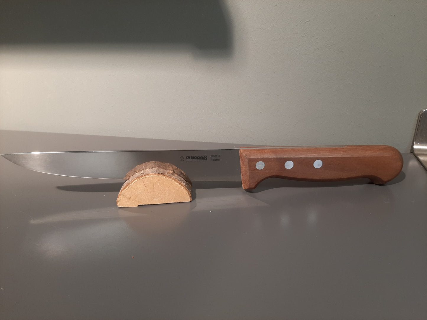 A3000 - Giesser Stechmesser mit Holzgriff