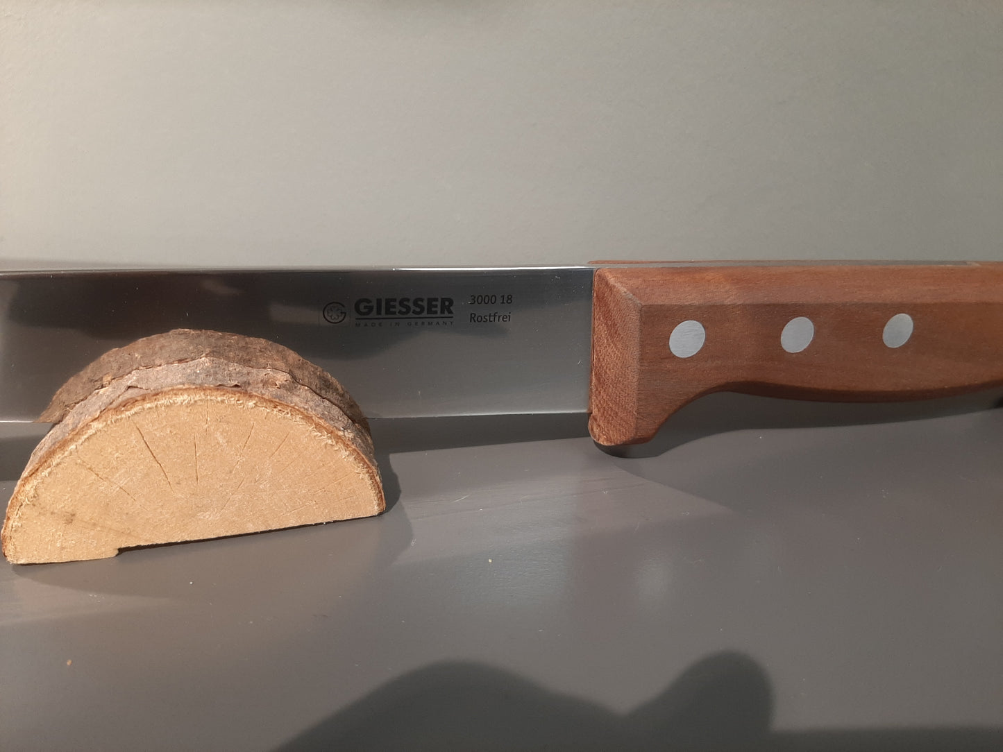 A3000 - Giesser Stechmesser mit Holzgriff