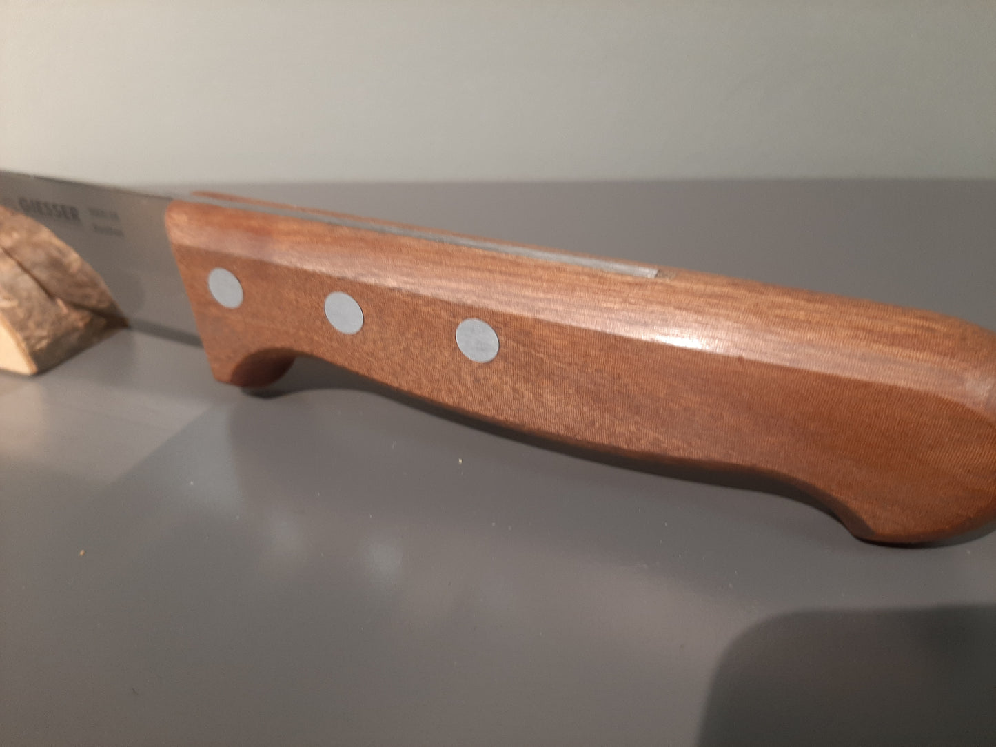 A3000 - Giesser Stechmesser mit Holzgriff