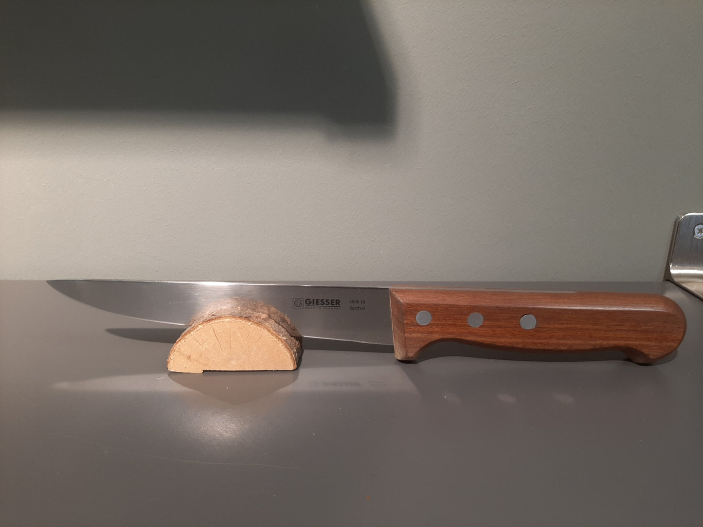 A3000 - Giesser Stechmesser mit Holzgriff