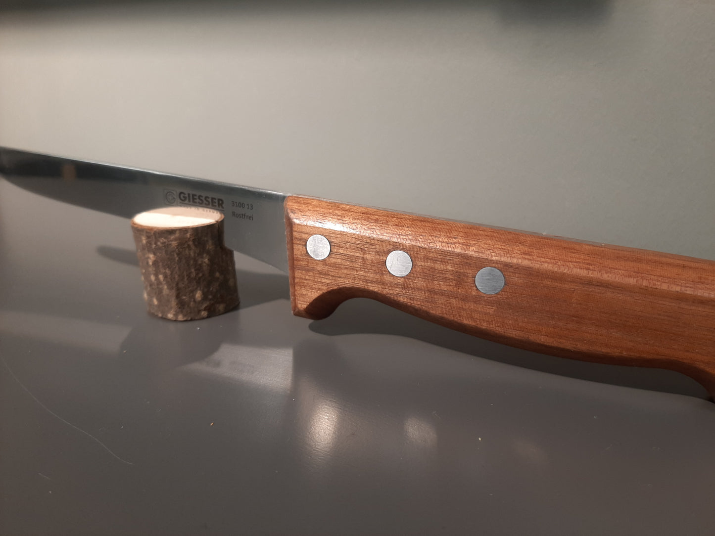A3100 - Giesser Ausbeinmesser mit Holzgriff